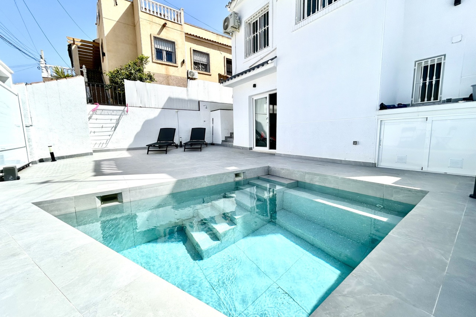 Resale - 3. Detached house - Villamartin - Costa Blanca South