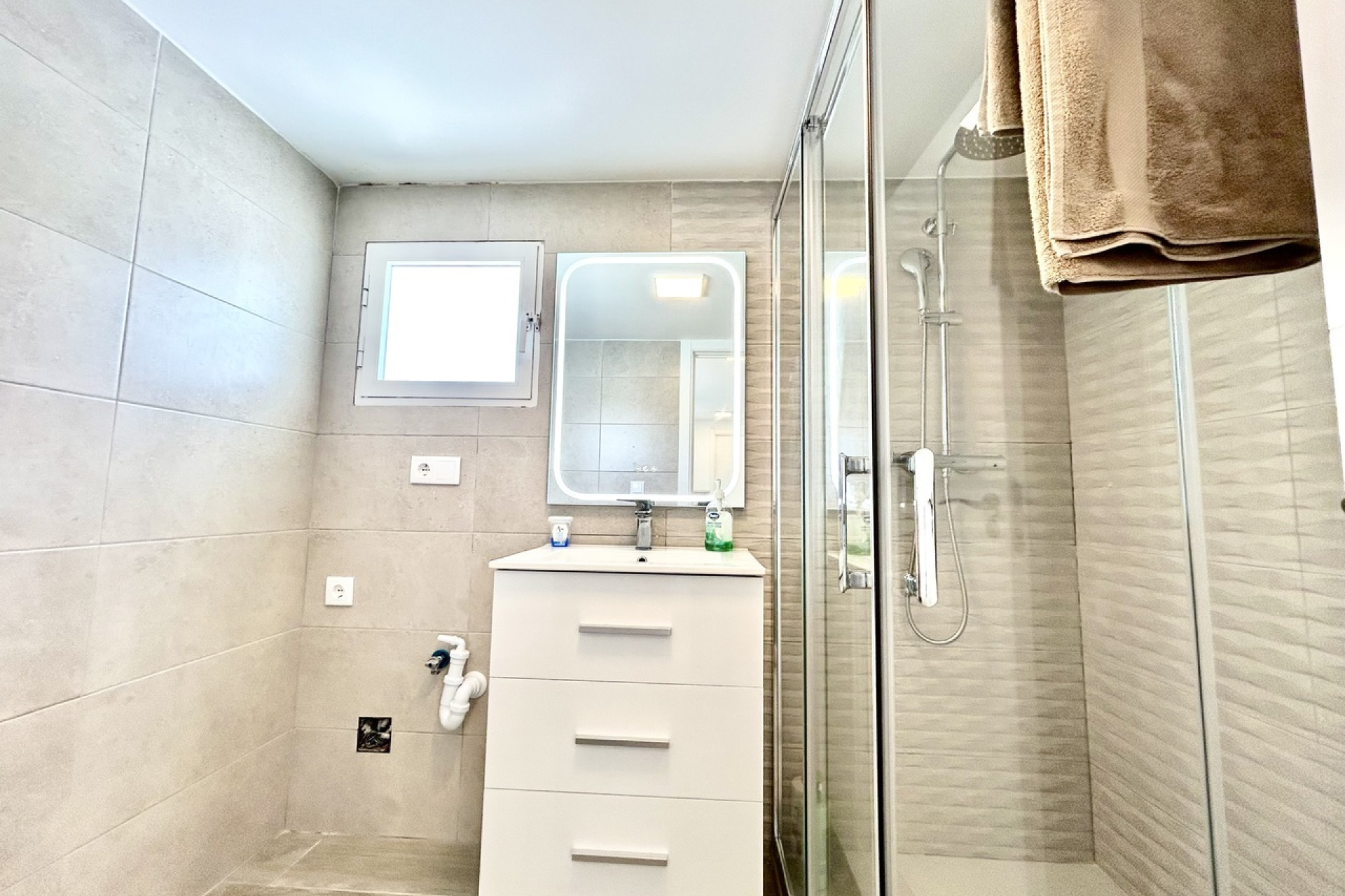 Resale - 3. Detached house - Villamartin - Costa Blanca South