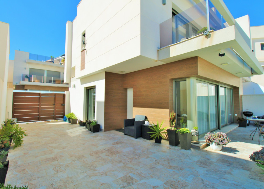 Resale - 3. Detached house - Villamartin - Costa Blanca South