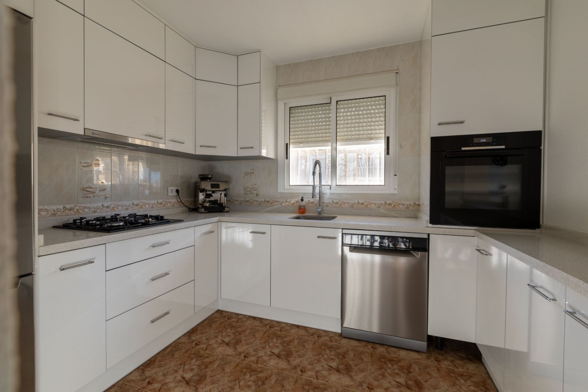 Resale - 3. Semi-detached house - Benimar - Costa Blanca South