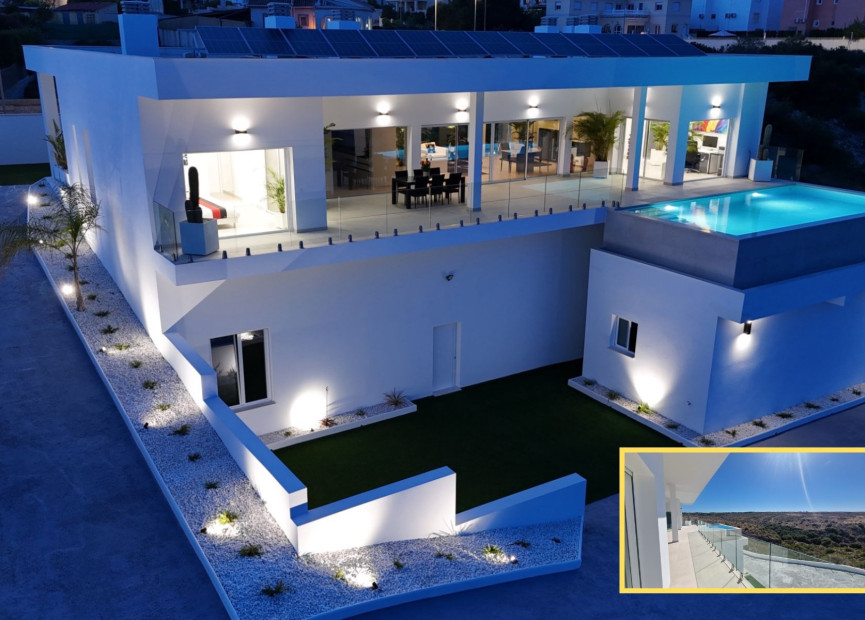 Resale - 3. Semi-detached house - La Marina - Costa Blanca North