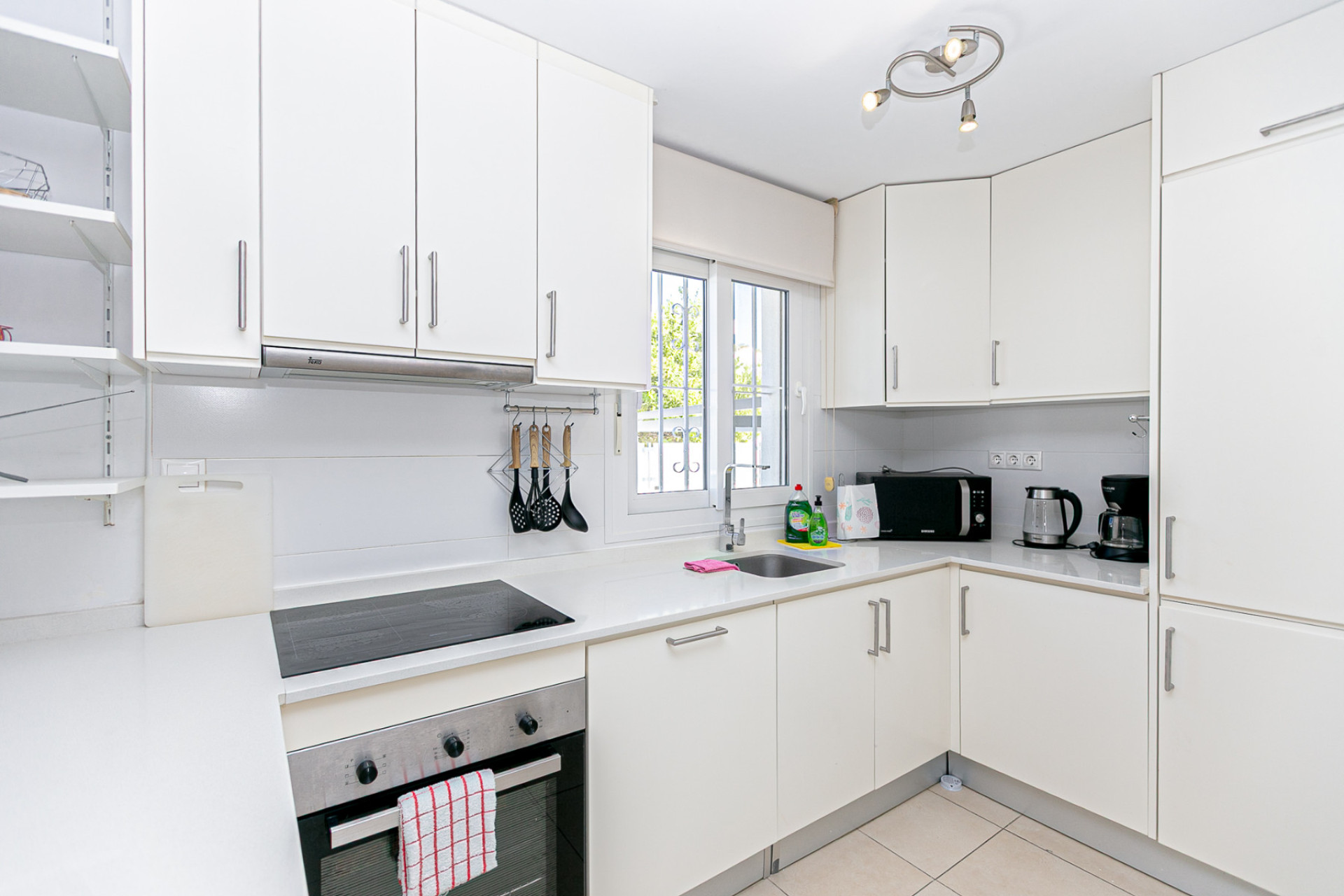 Resale - 3. Semi-detached house - La Marina - Costa Blanca South