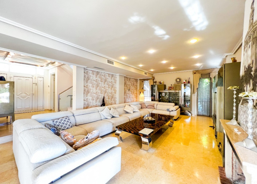 Resale - 3. Semi-detached house - La Mata - Costa Blanca South