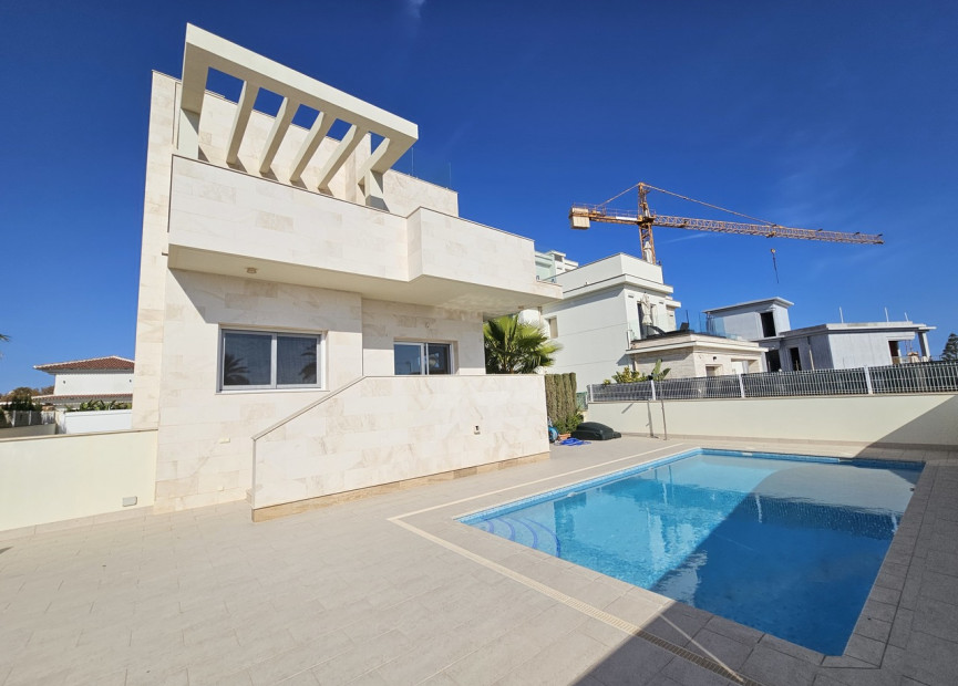 Resale - 3. Semi-detached house - La Zenia - Costa Blanca South