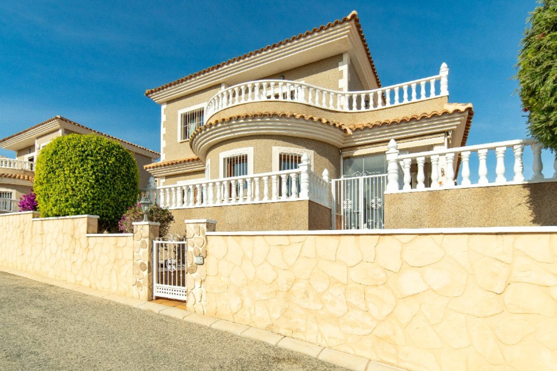 Resale - 3. Semi-detached house - Los Altos - Costa Blanca South