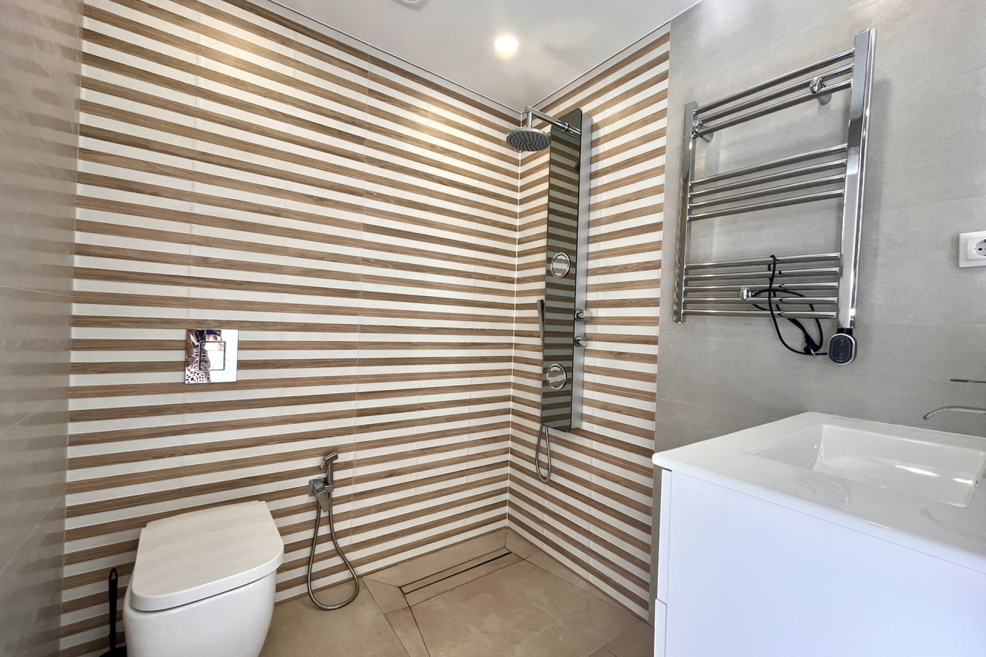 Resale - 3. Semi-detached house - Los Balcones - Costa Blanca South