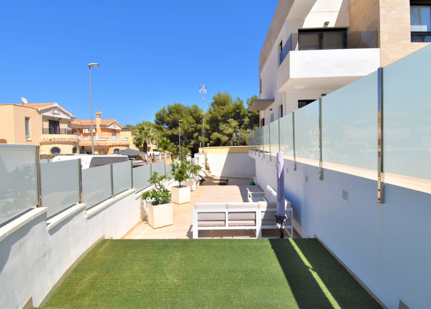 Resale - 3. Semi-detached house - Orihuela Costa - Costa Blanca South