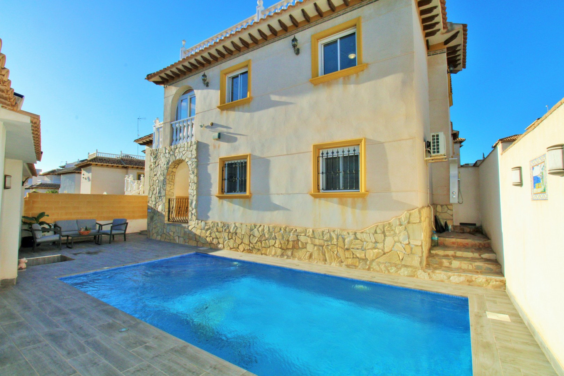 Resale - 3. Semi-detached house - Playa Flamenca - Costa Blanca South