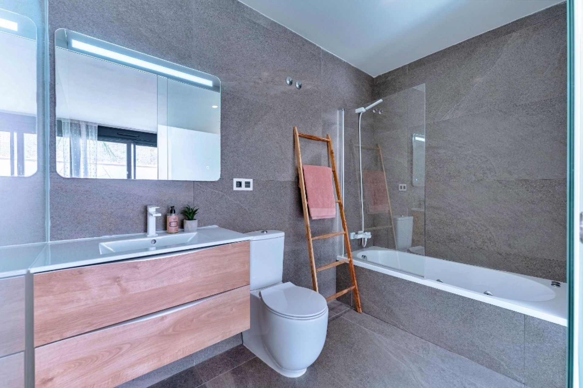 Resale - 3. Semi-detached house - San Miguel de Salinas - Costa Blanca South