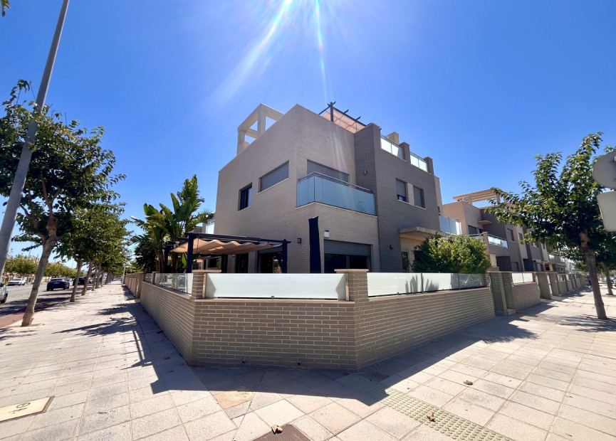 Resale - 3. Semi-detached house - Torre de la Horadada - Costa Blanca South