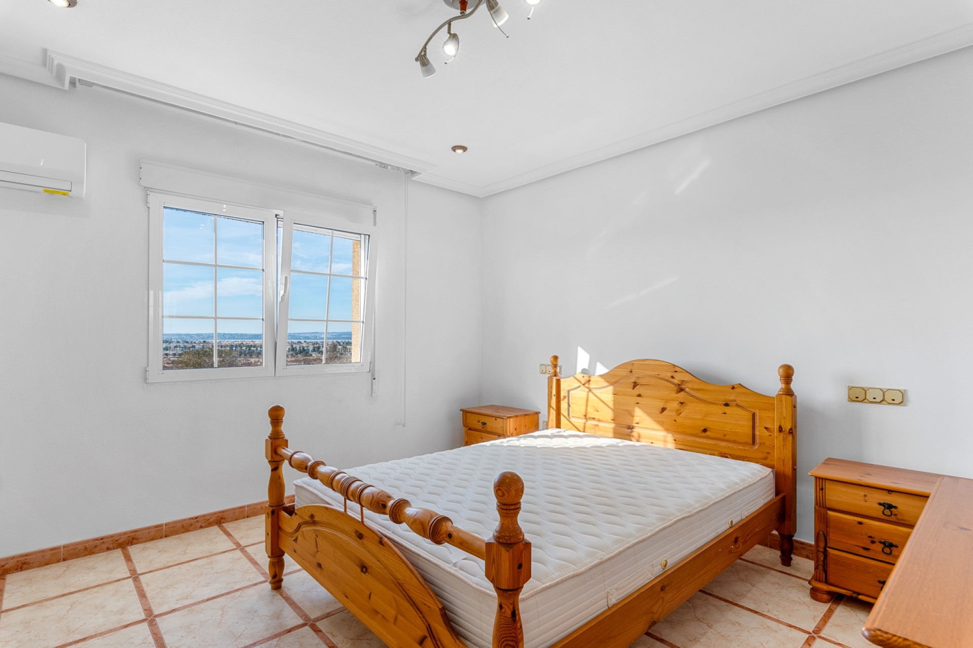 Resale - 3. Semi-detached house - Torrevieja - Costa Blanca South