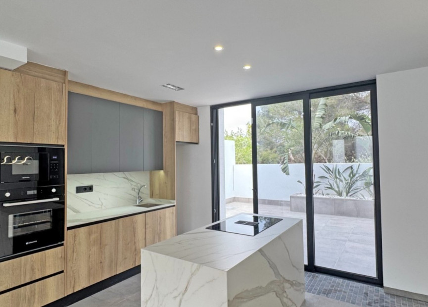 Resale - 3. Semi-detached house - Torrevieja - Costa Blanca South