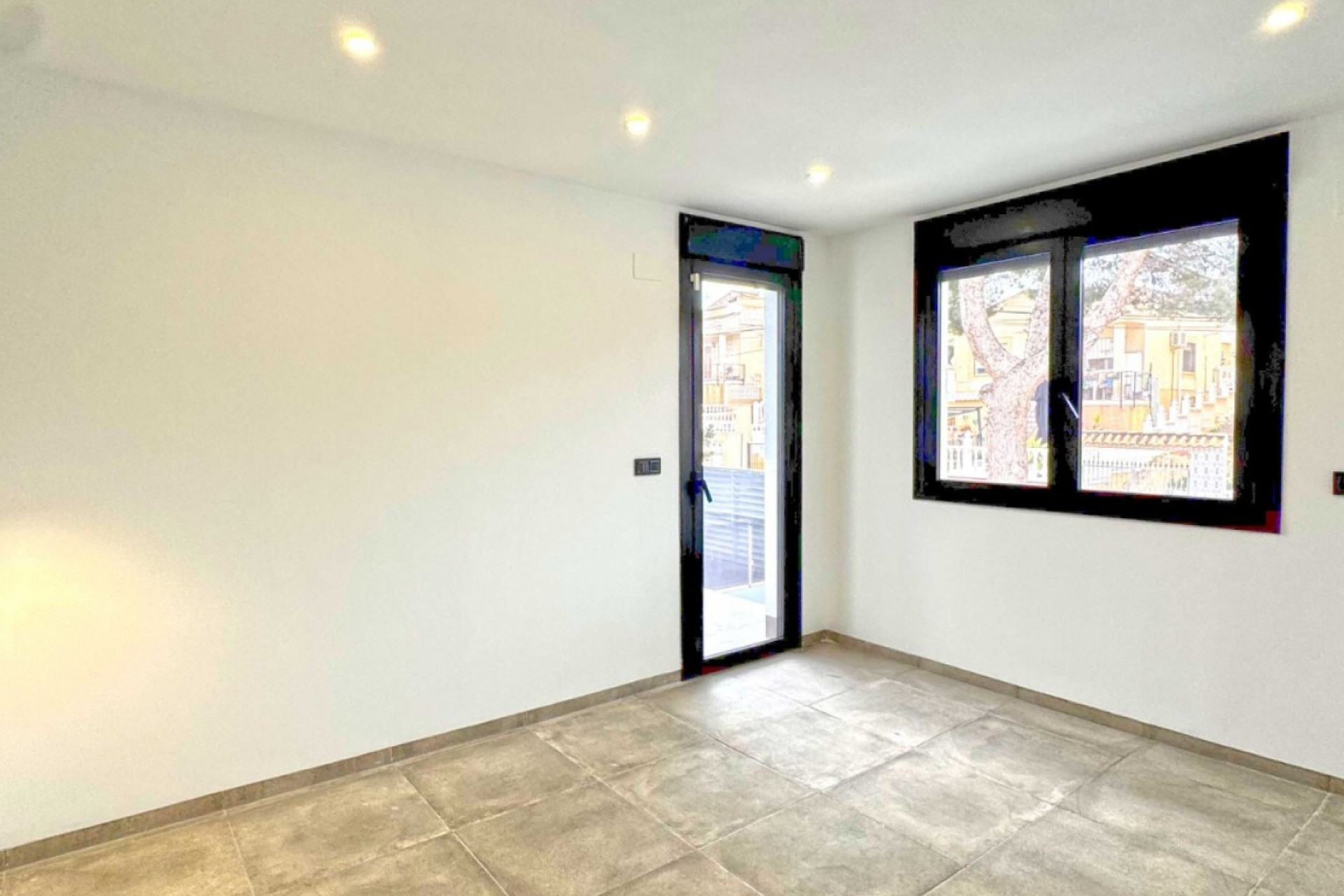 Resale - 3. Semi-detached house - Torrevieja - Costa Blanca South