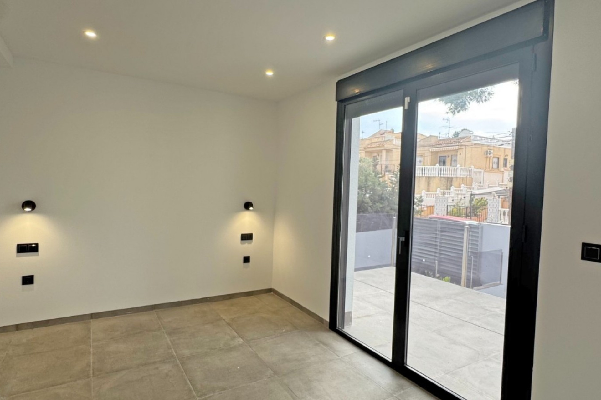 Resale - 3. Semi-detached house - Torrevieja - Costa Blanca South