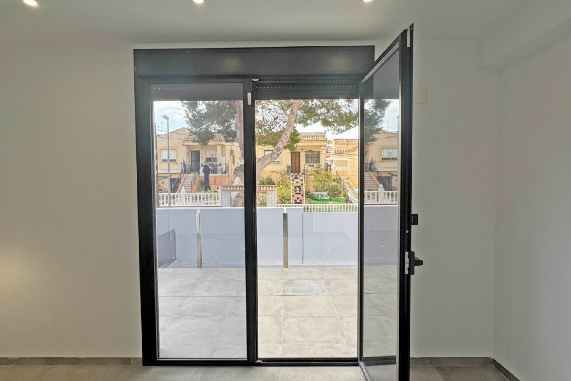 Resale - 3. Semi-detached house - Torrevieja - Costa Blanca South