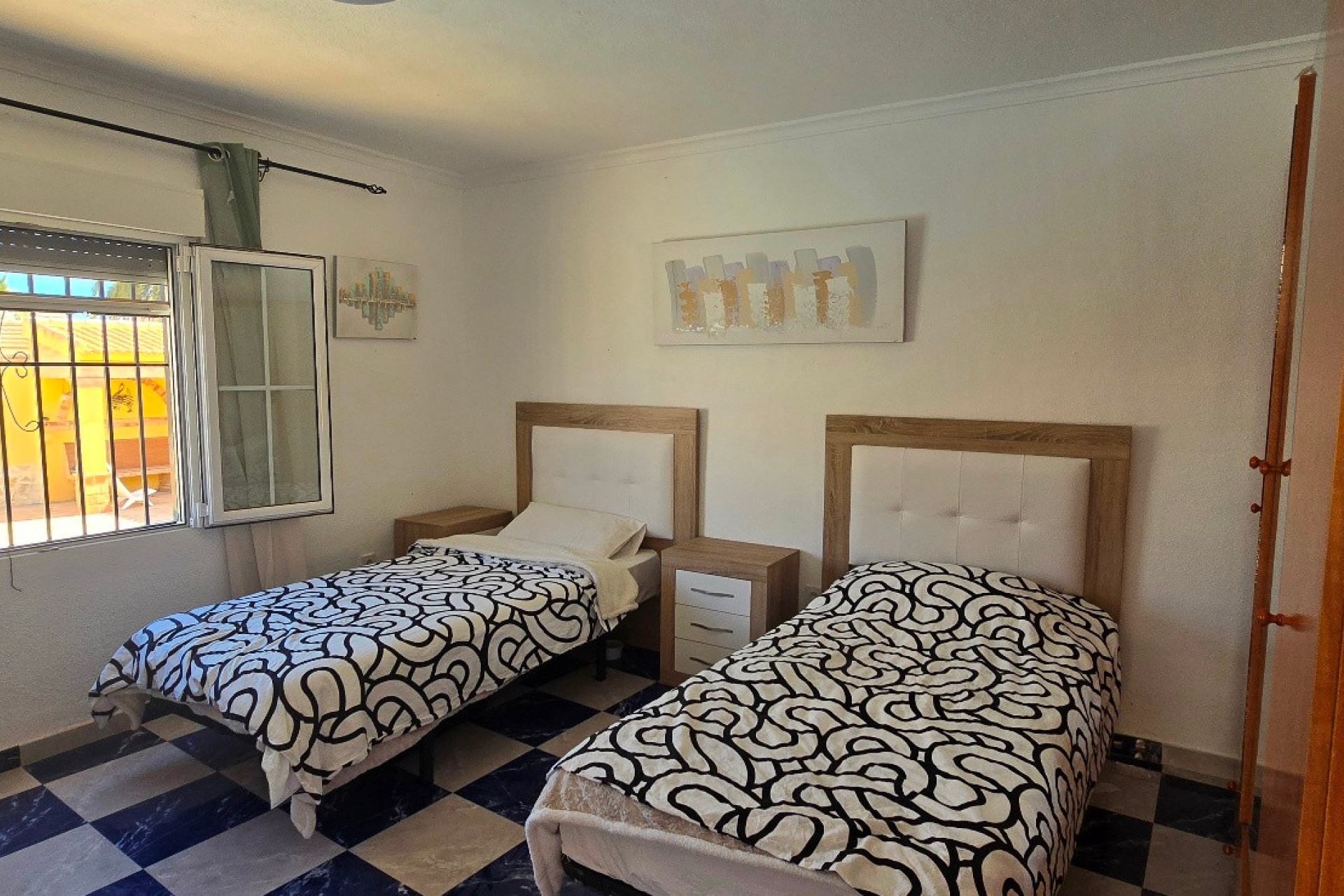 Resale - 3. Semi-detached house - Torrevieja - Costa Blanca South