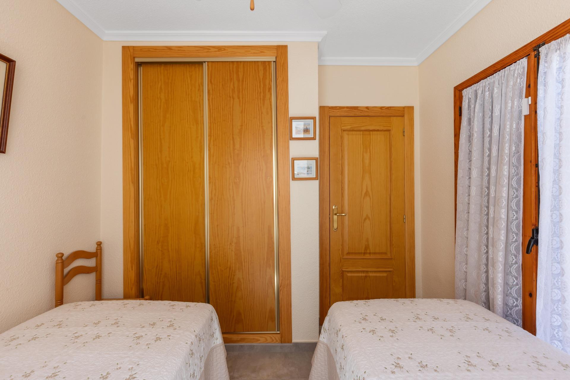 Resale - 3. Semi-detached house - Torrevieja - Costa Blanca South