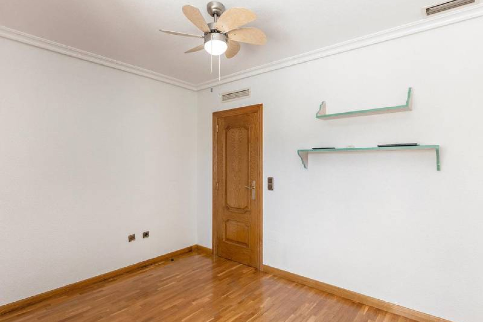 Resale - 3. Semi-detached house - Torrevieja - Costa Blanca South