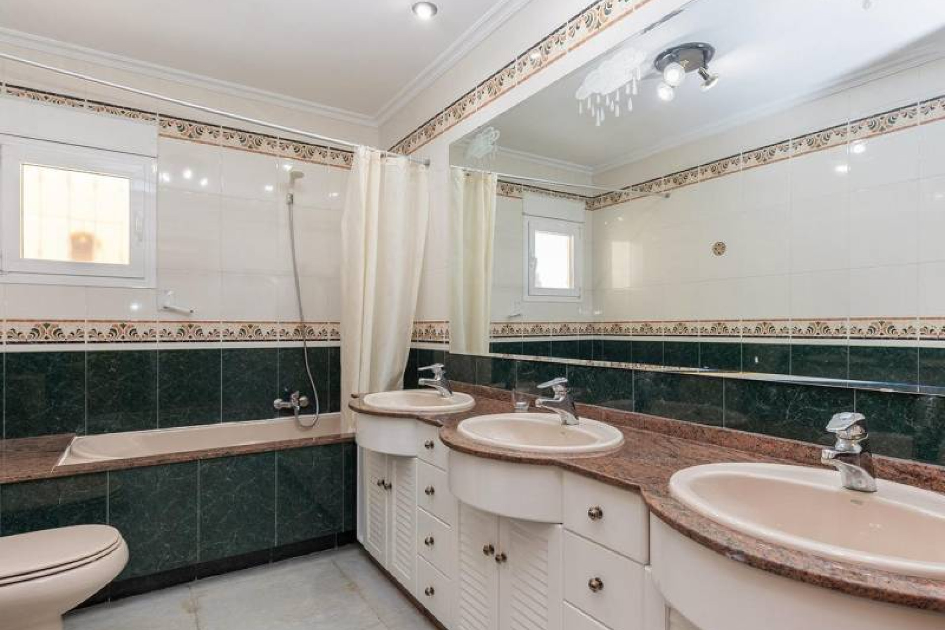 Resale - 3. Semi-detached house - Torrevieja - Costa Blanca South