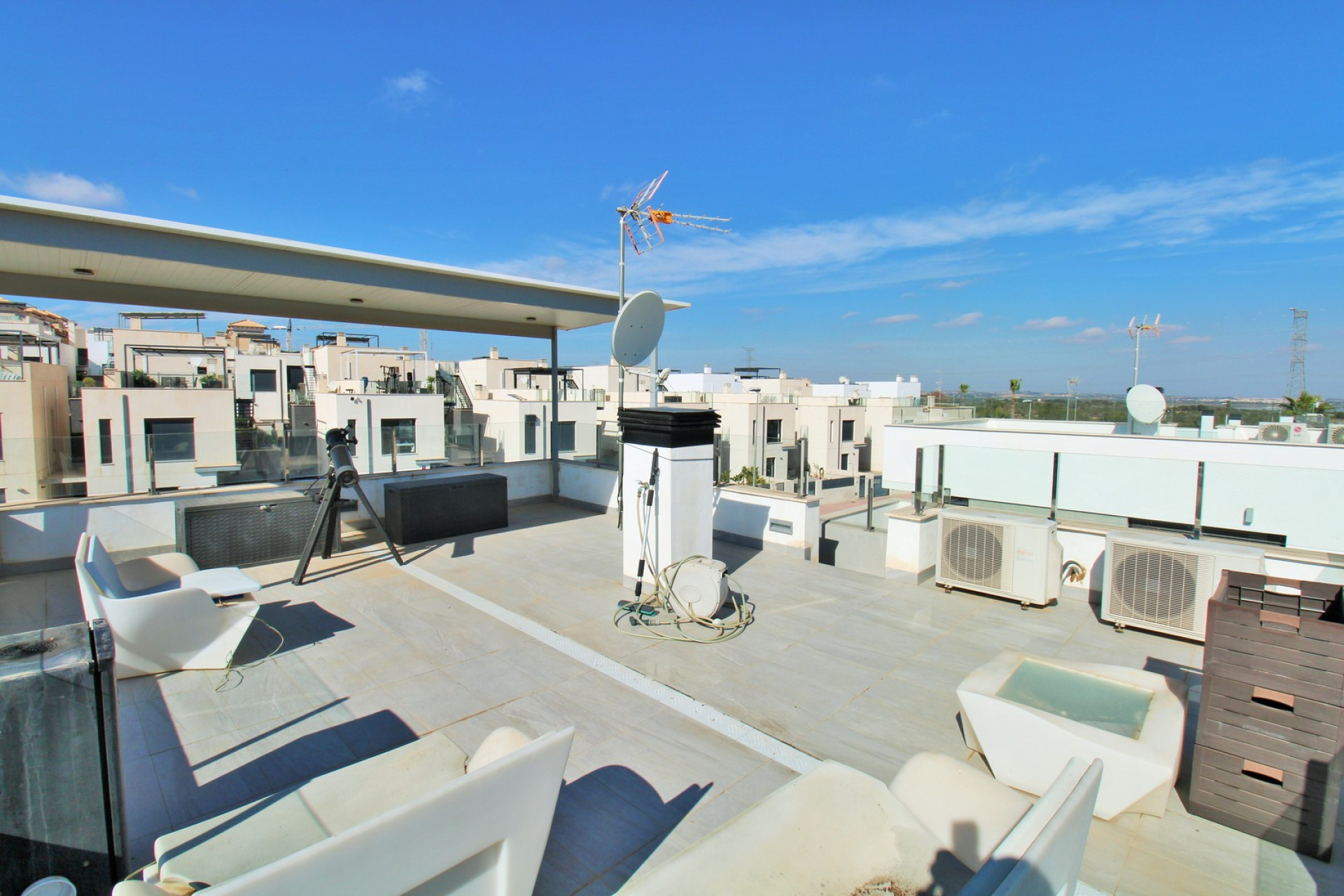 Resale - 3. Semi-detached house - Villamartin - Costa Blanca South