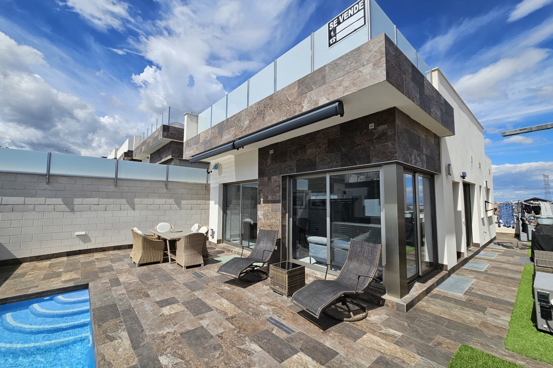 Resale - 3. Semi-detached house - Villamartin - Costa Blanca South