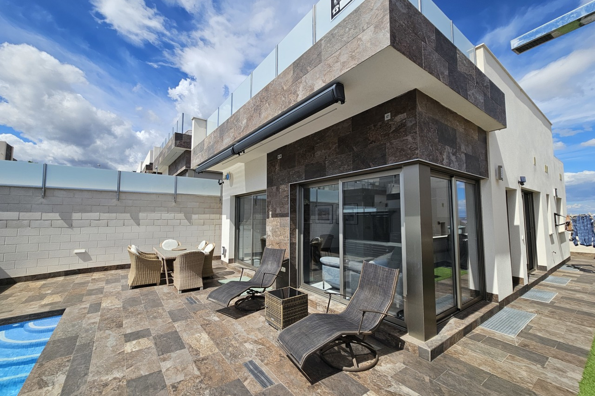 Resale - 3. Semi-detached house - Villamartin - Costa Blanca South