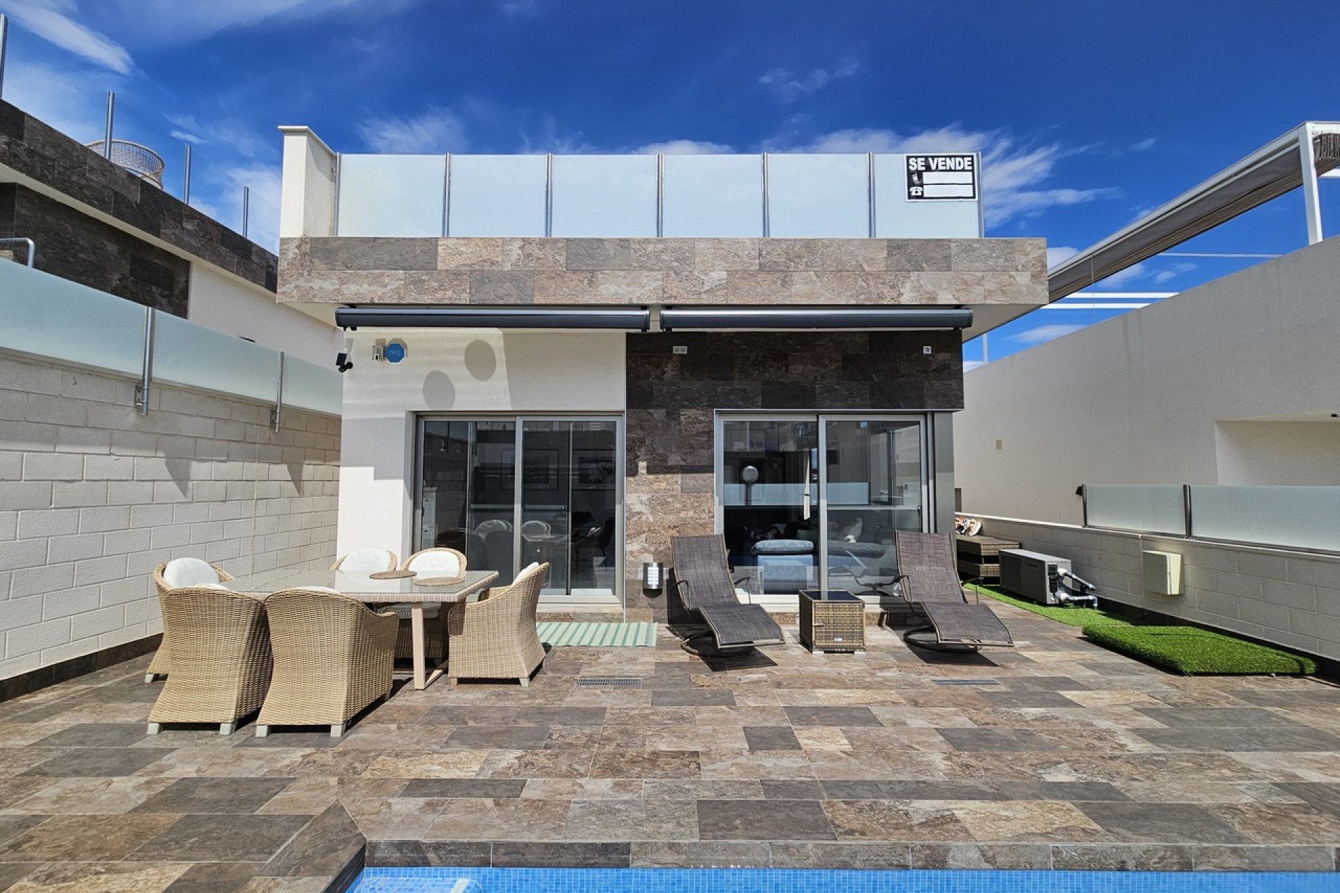 Resale - 3. Semi-detached house - Villamartin - Costa Blanca South