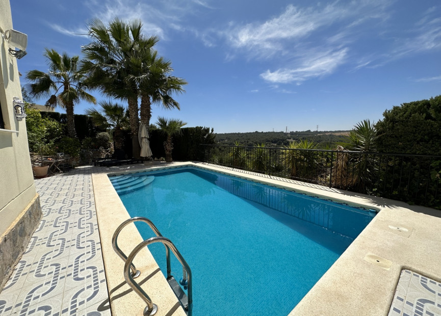 Resale - 3. Semi-detached house - Villamartin - Costa Blanca South