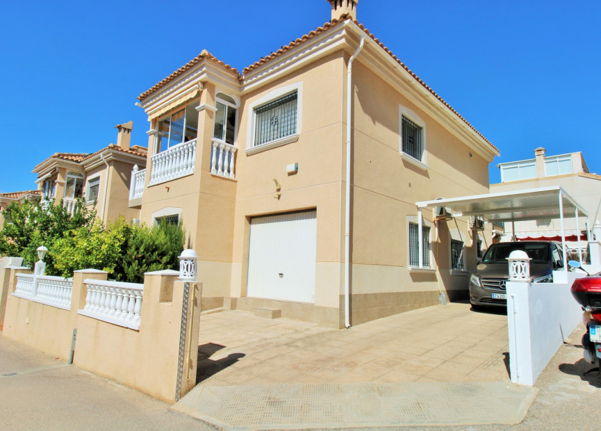 Resale - 3. Semi-detached house - Villamartin - Costa Blanca South