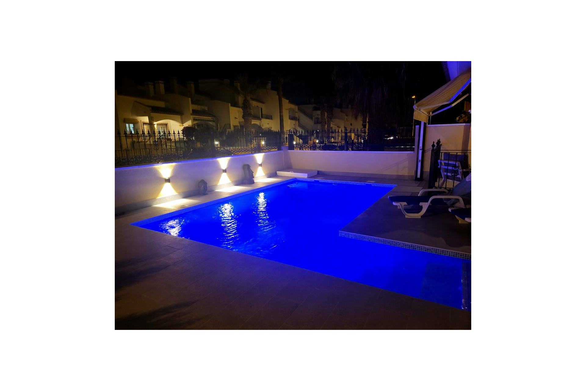 Resale - 3. Semi-detached house - Villamartin - Costa Blanca South