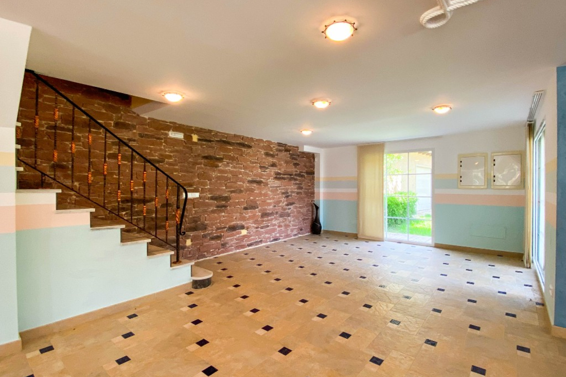 Resale - 3. Semi-detached house - Villamartin - Costa Blanca South