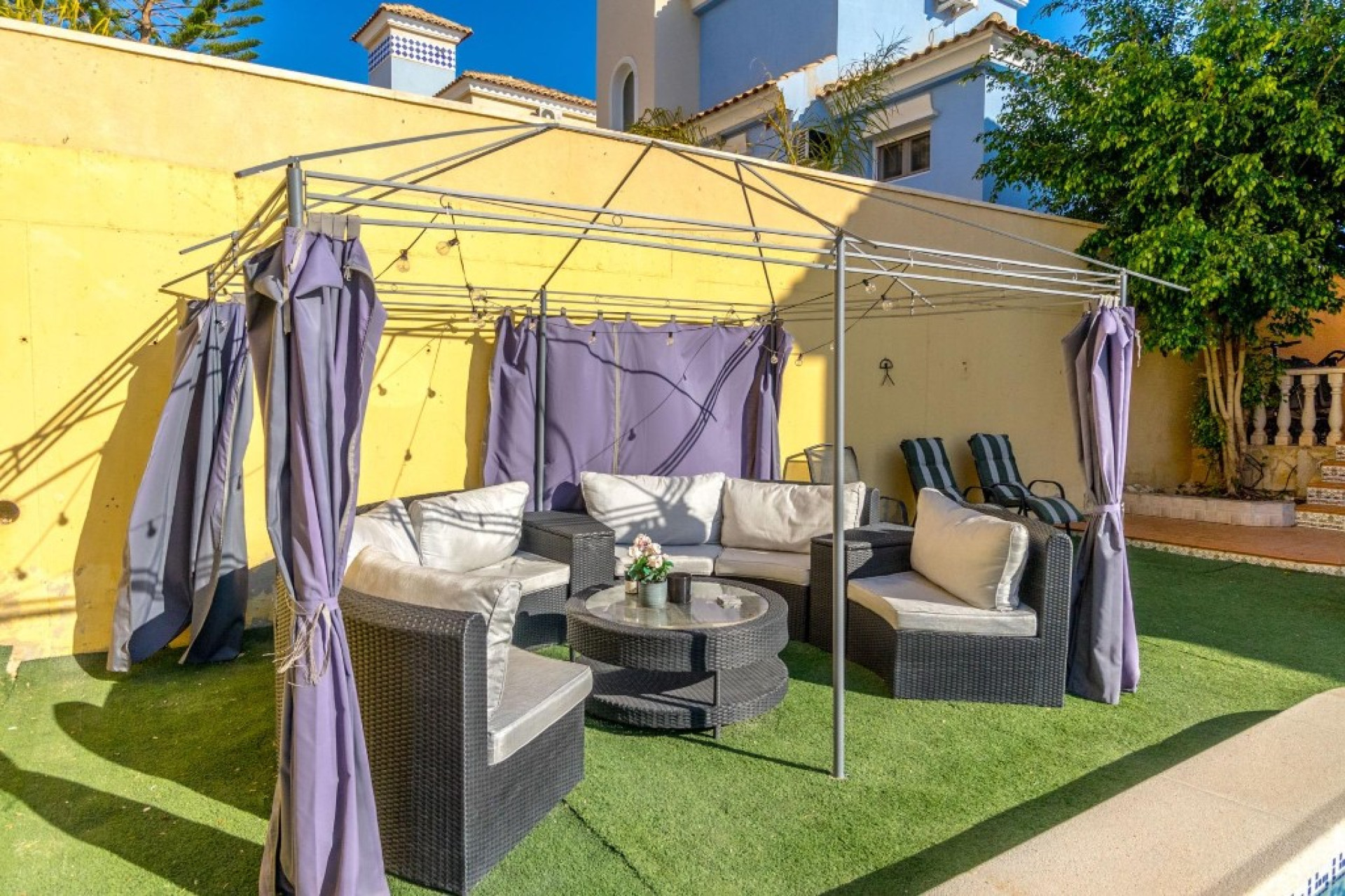 Resale - 3. Semi-detached house - Villamartin - Costa Blanca South