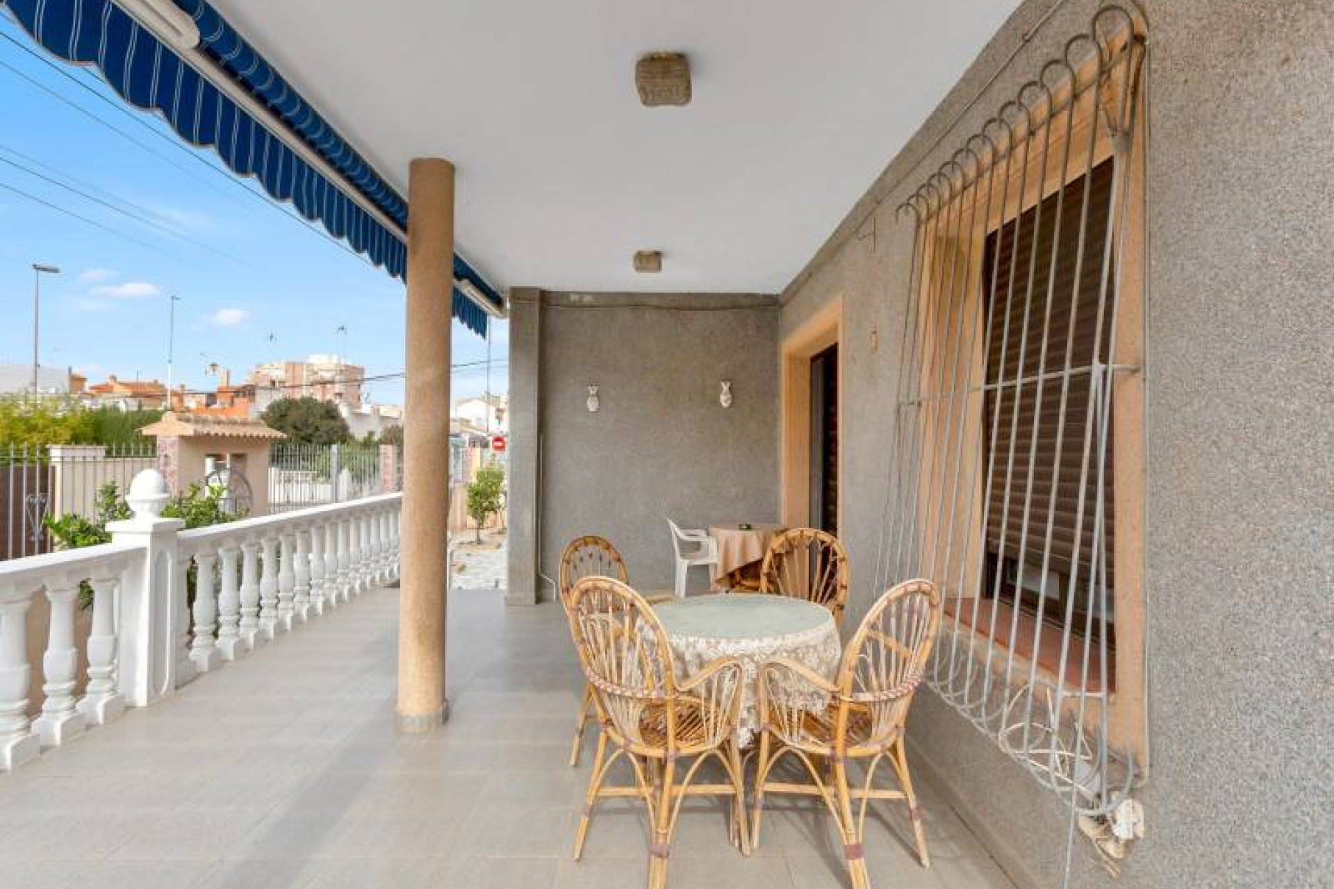 Resale - 3. Semi - Detached Villa - Torrevieja