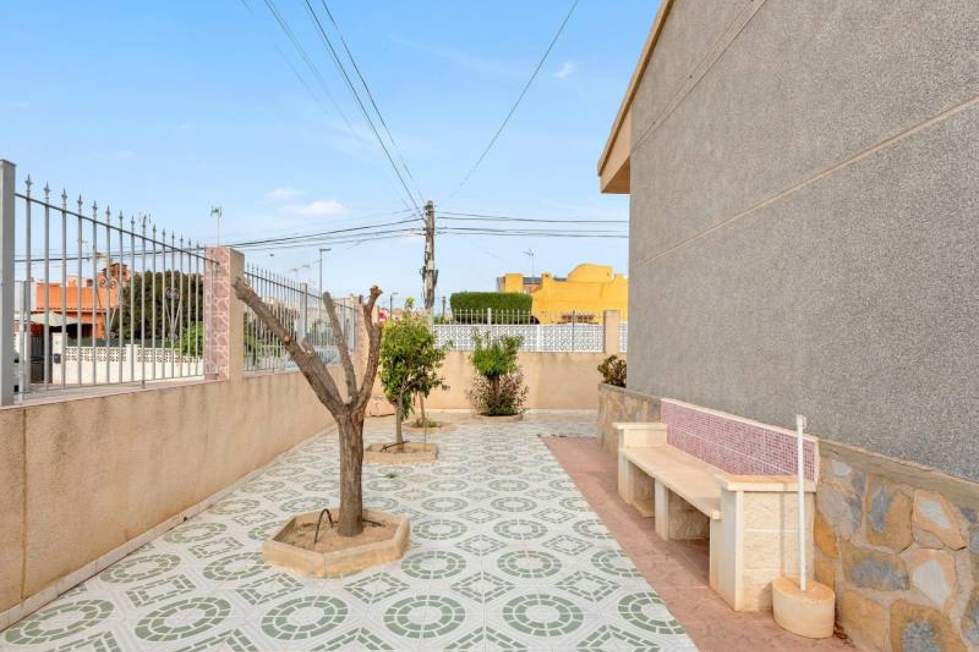 Resale - 3. Semi - Detached Villa - Torrevieja