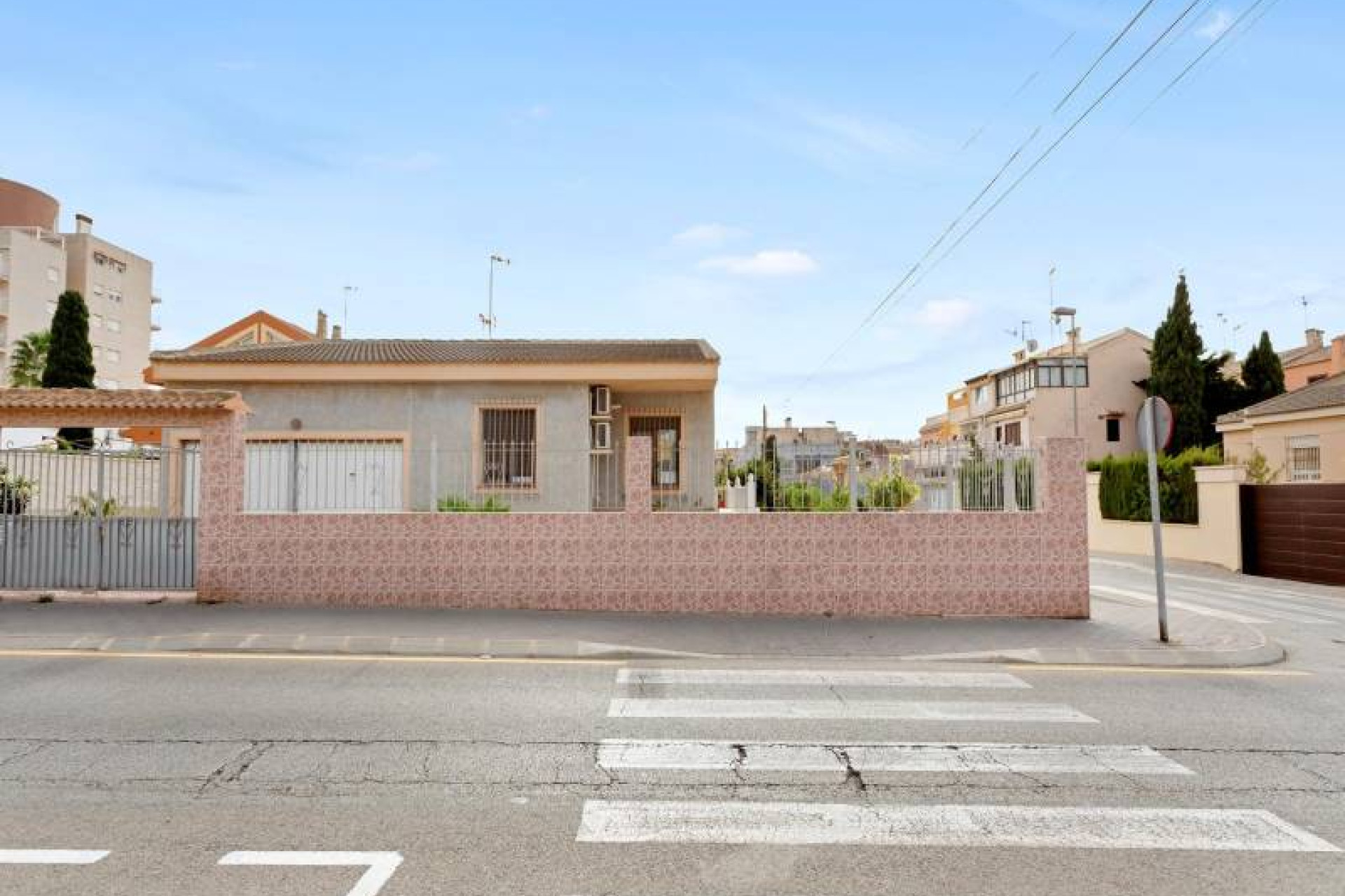 Resale - 3. Semi - Detached Villa - Torrevieja