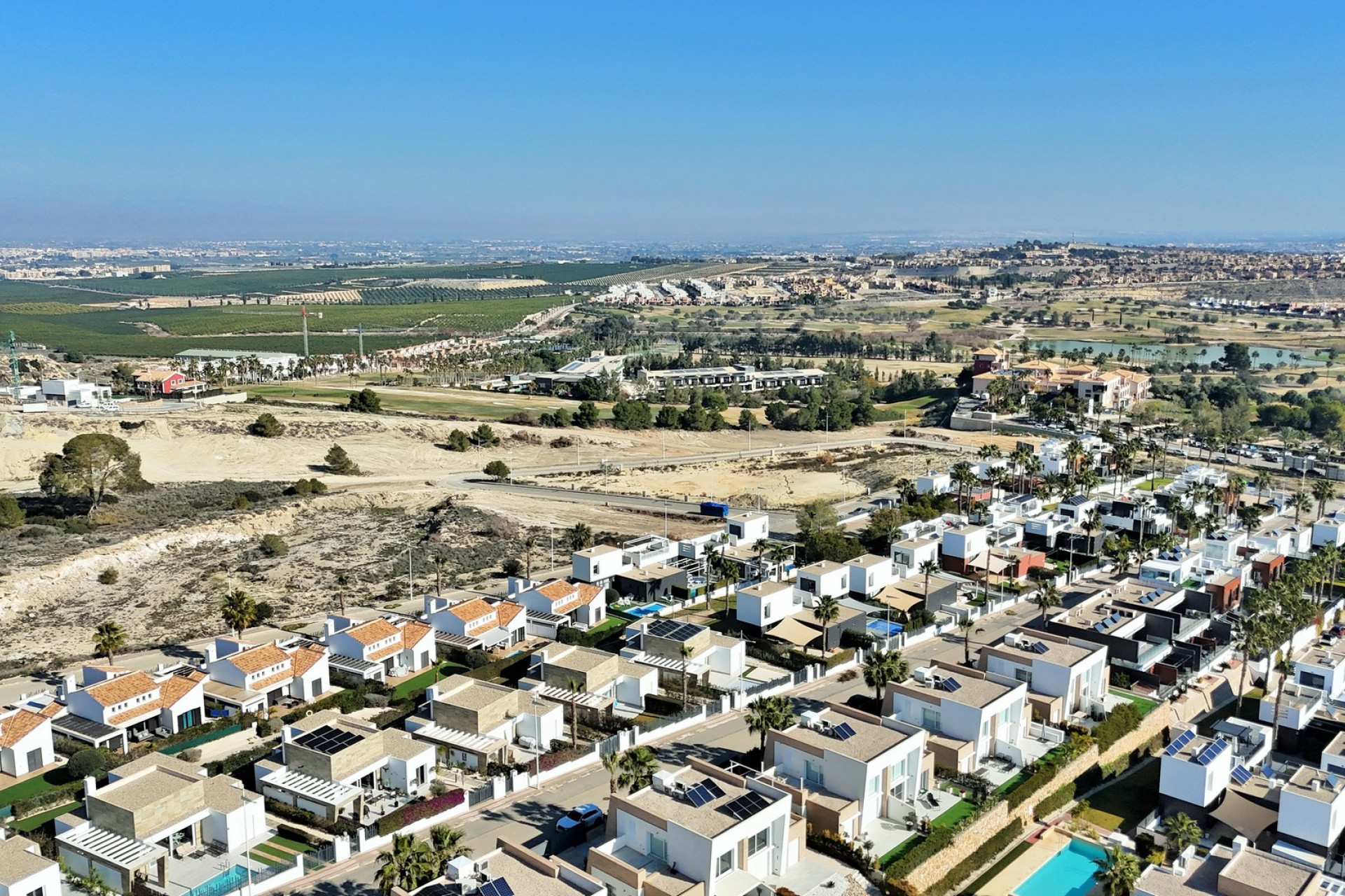 Resale - 4. House - Detached Villa - Algorfa - La Finca Golf