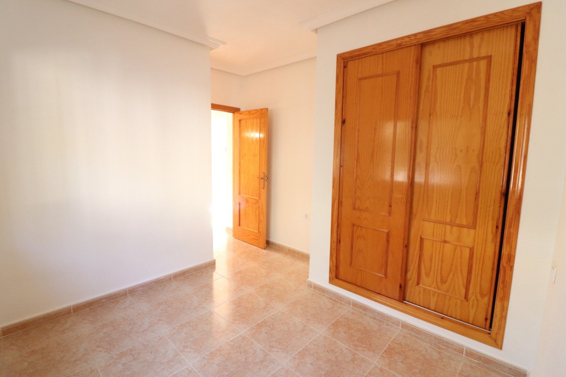 Resale - 4. House - Detached Villa - Algorfa - Rojales