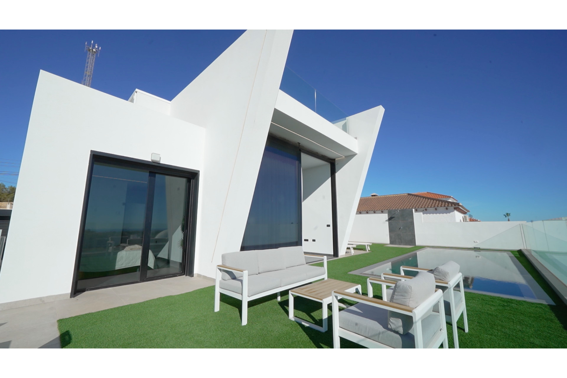 Resale - 4. House - Detached Villa - Los Balcones - Los Altos