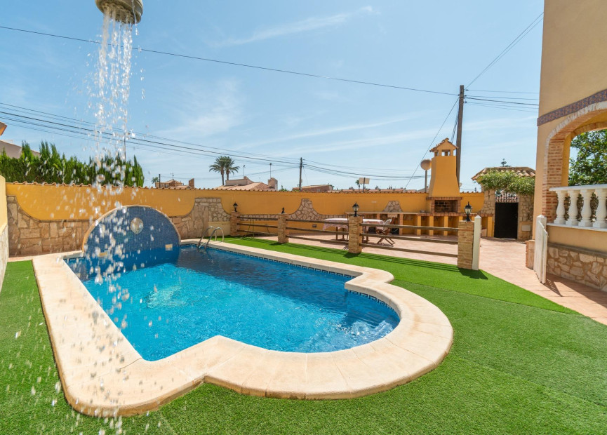 Resale - 4. House - Detached Villa - Orihuela Costa