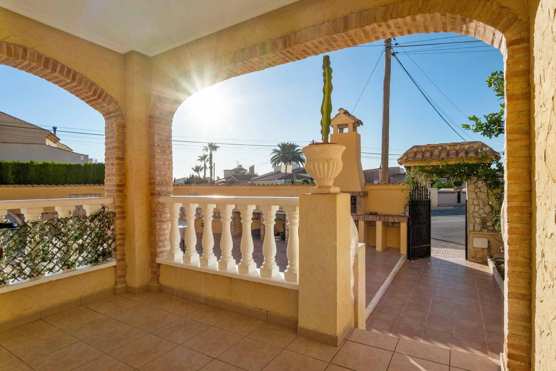 Resale - 4. House - Detached Villa - Orihuela Costa