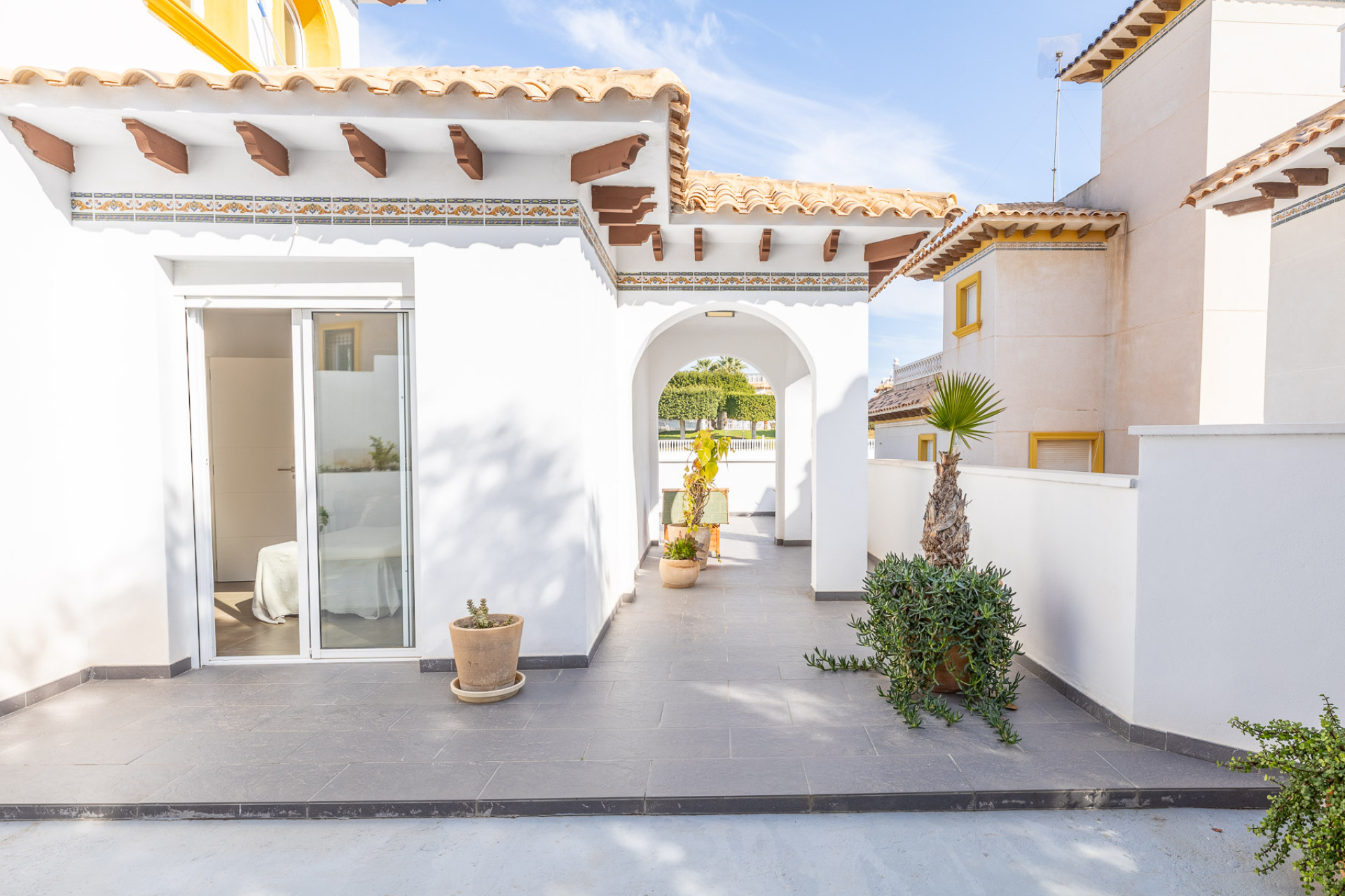 Resale - 4. House - Detached Villa - Orihuela Costa