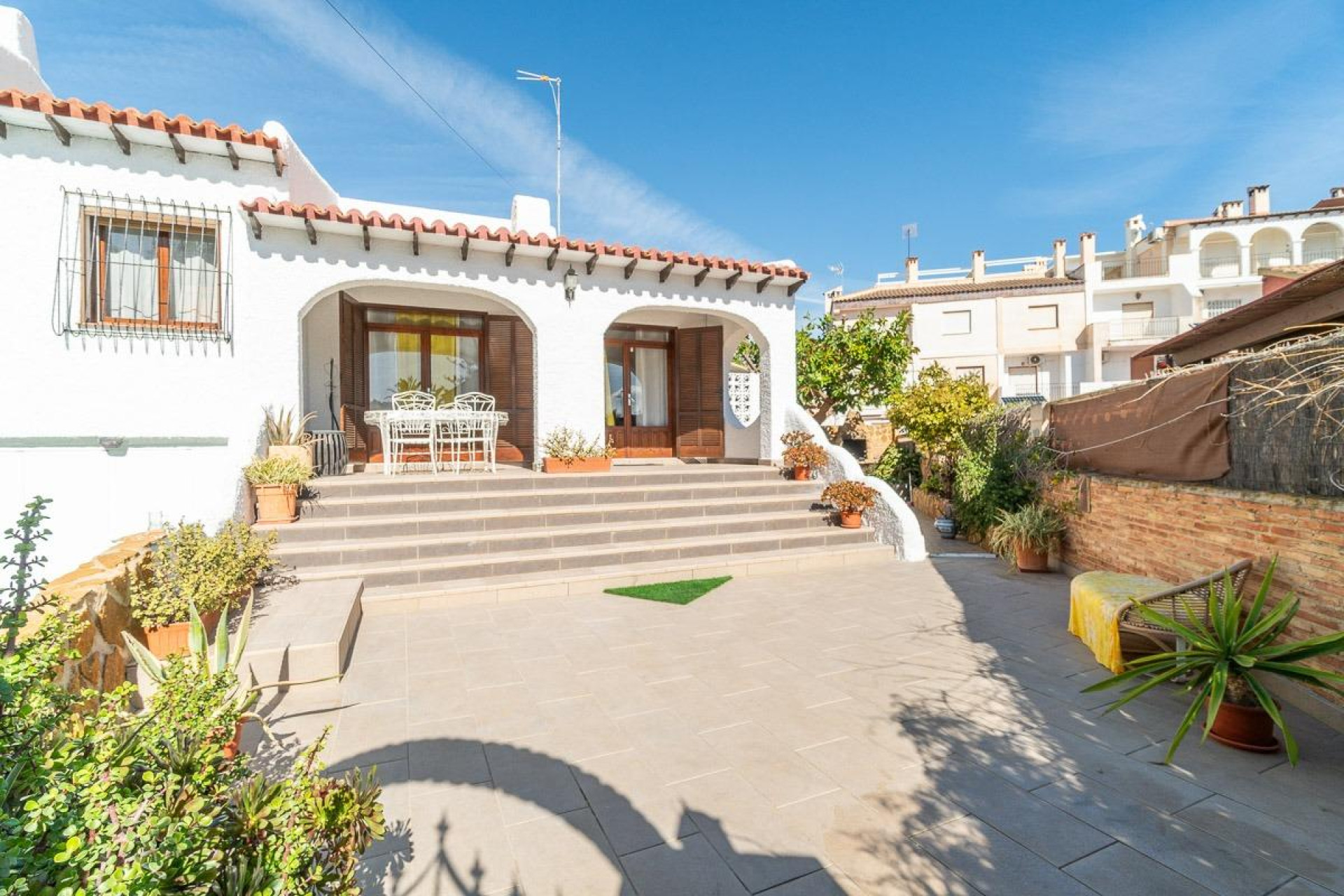 Resale - 4. House - Detached Villa - Orihuela Costa