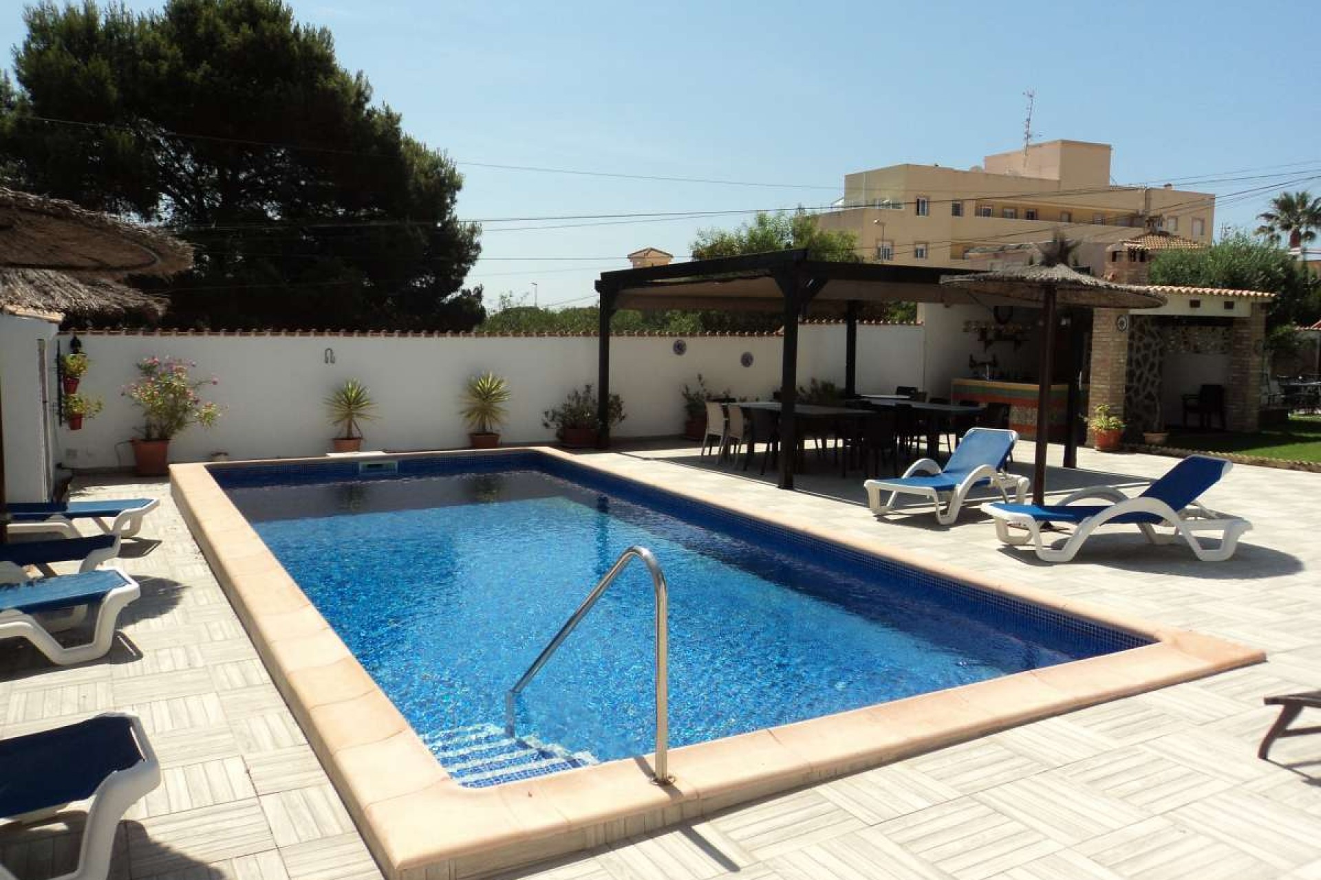 Resale - 4. House - Detached Villa - Orihuela Costa