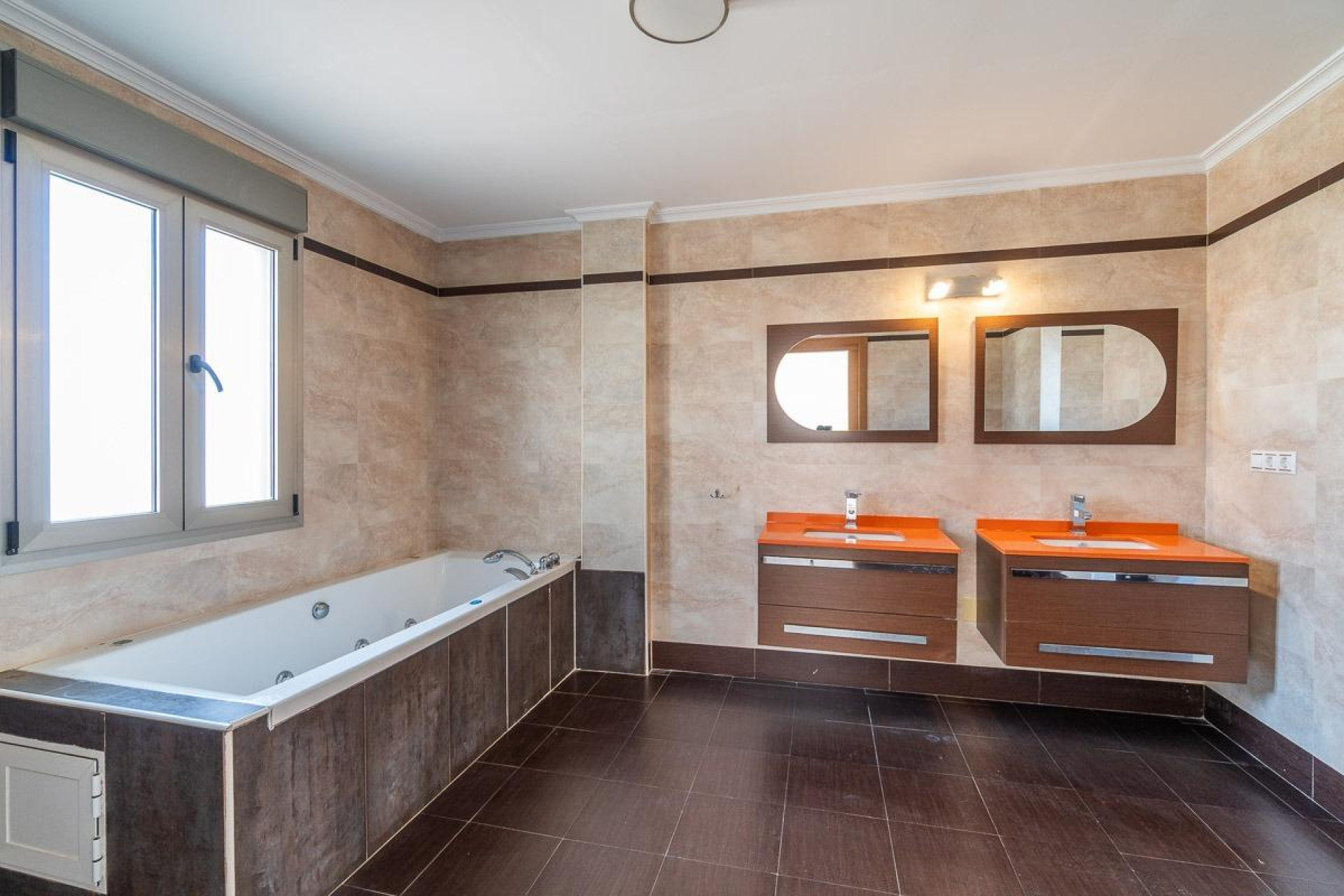 Resale - 4. House - Detached Villa - Torrevieja - Aguas nuevas 2