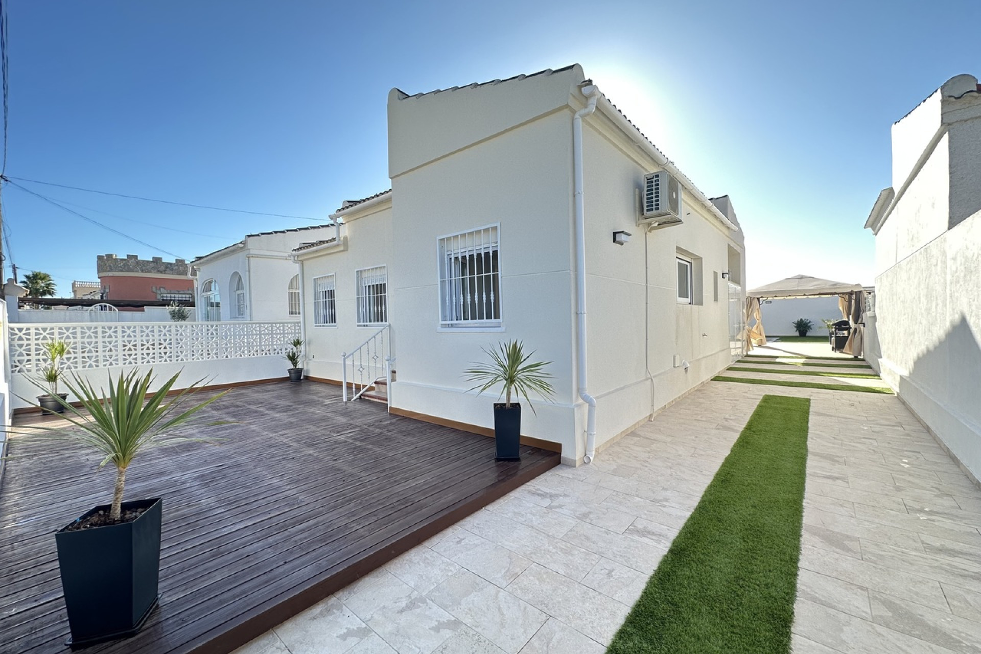 Resale - 4. House - Detached Villa - Torrevieja