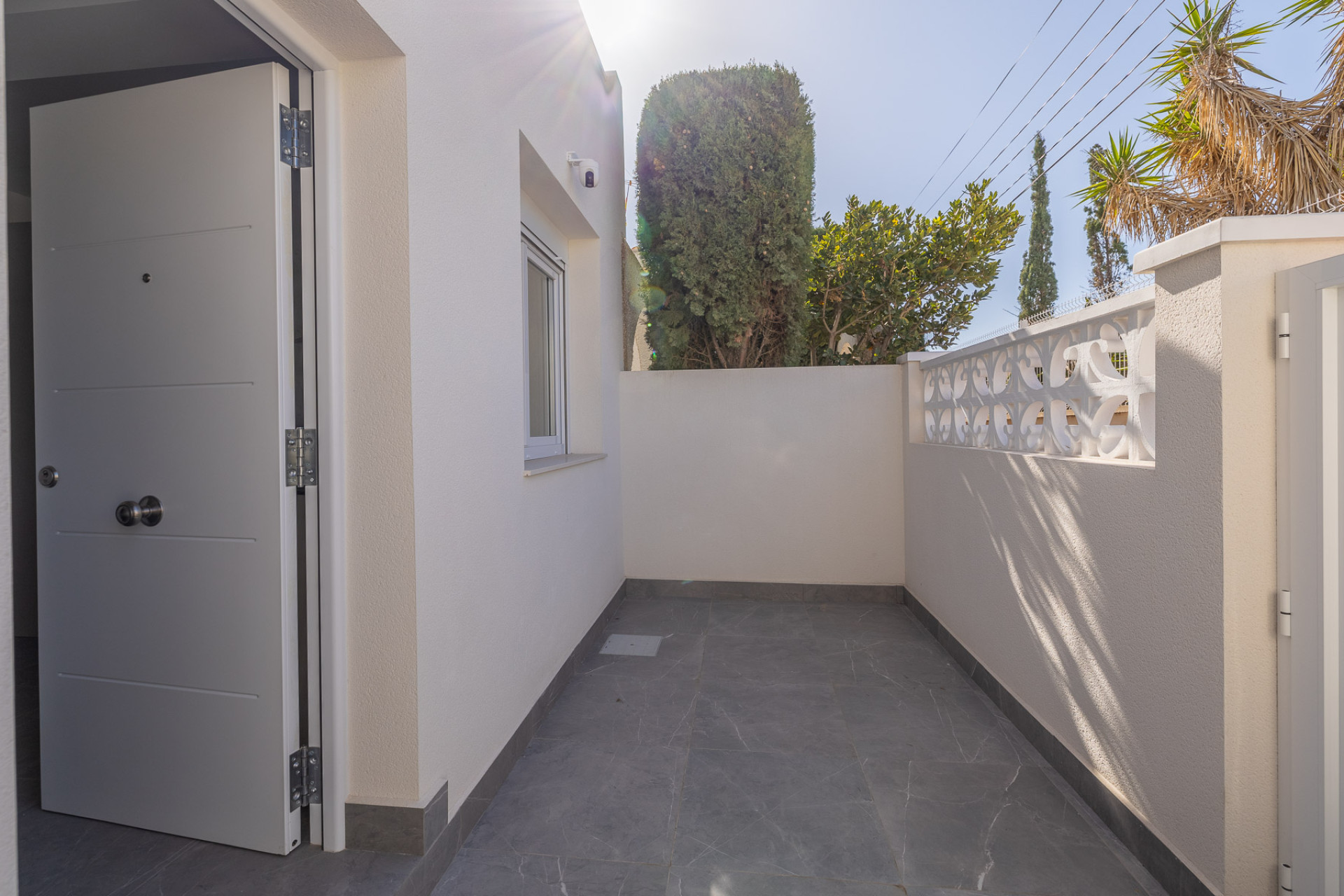 Resale - 4. House - Detached Villa - Torrevieja