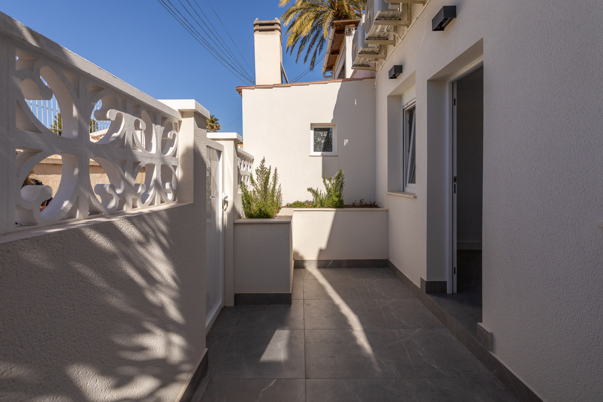 Resale - 4. House - Detached Villa - Torrevieja