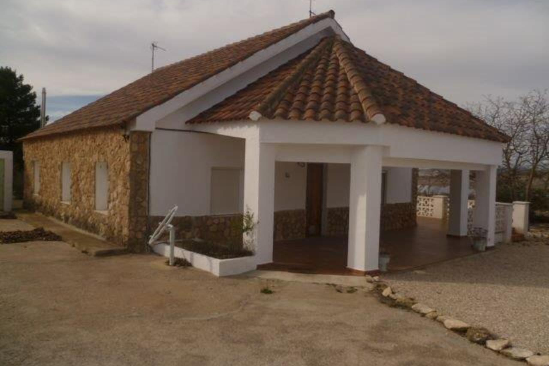 Resale - 4. House - Detached Villa - Yecla - Pinoso