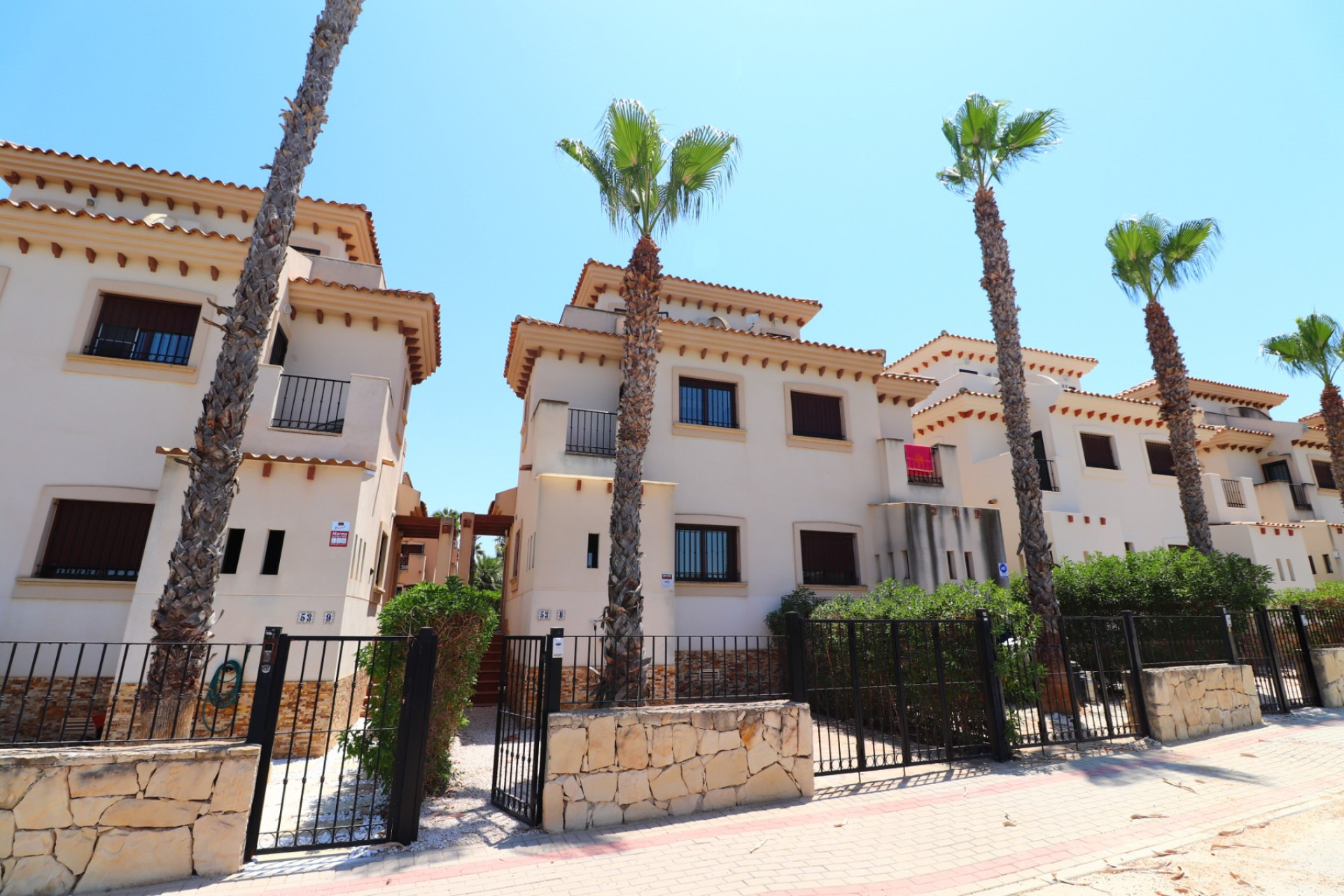 Resale - 4. Semi-detached villa - Algorfa - Costa Blanca South
