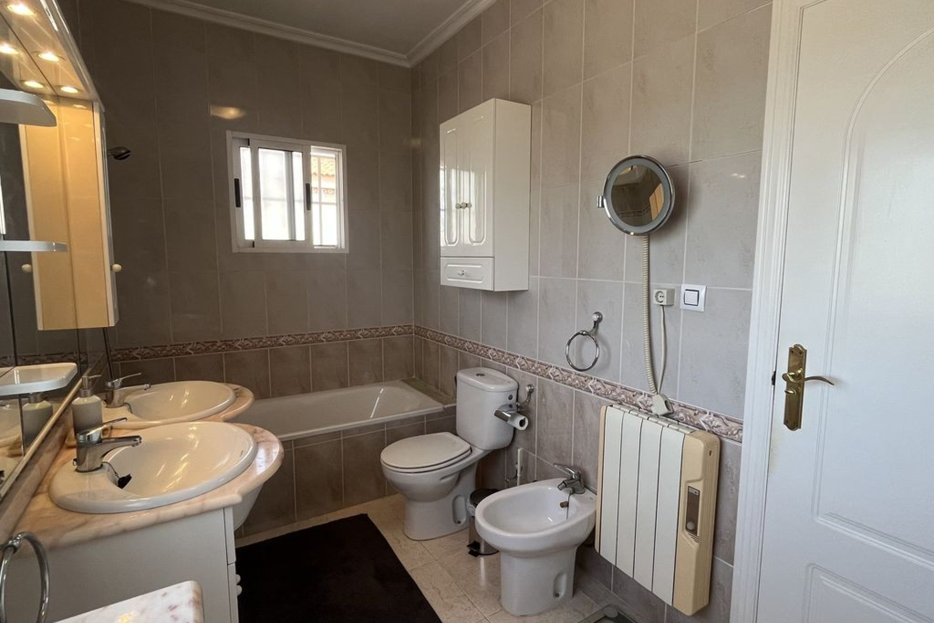 Resale - 4. Semi-detached villa - Algorfa - Costa Blanca South